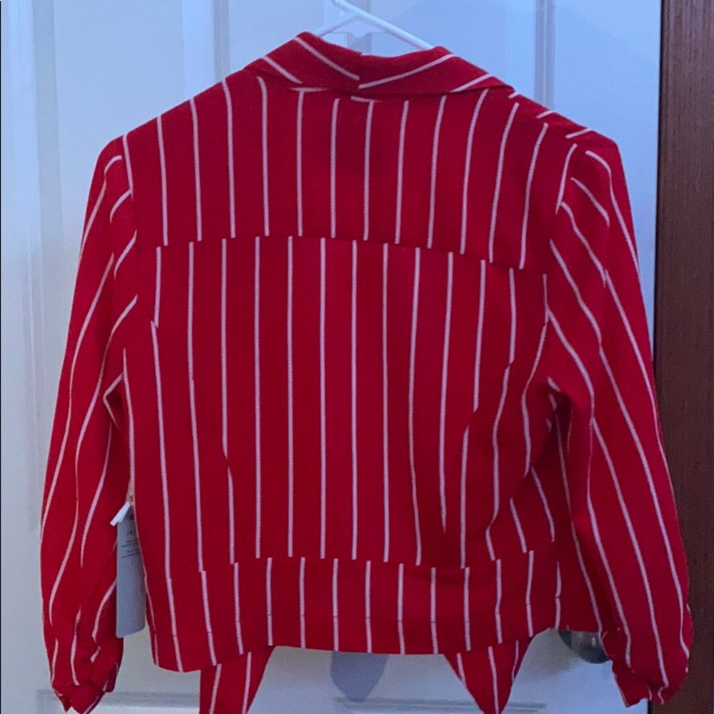 Blazer - Picture 2 of 3